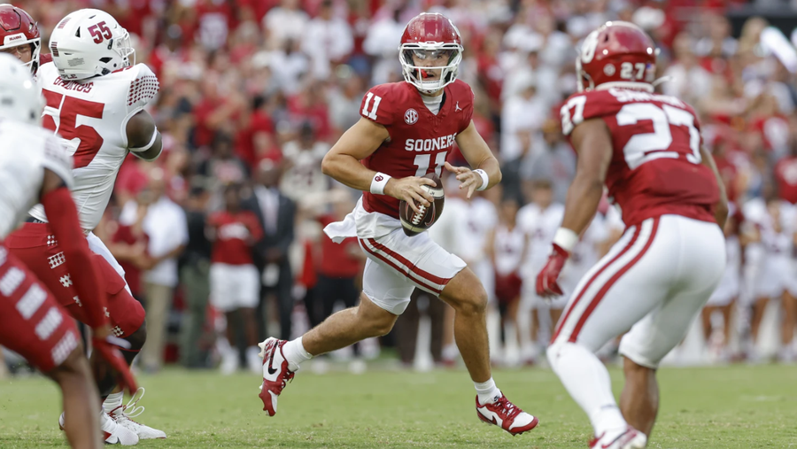 oklahoma quarterback jackson arnold (11) runs the ball against temple during the first quarter of an ncaa college football game friday, aug. 30, 2024 in norman, okla. (ap photo/alonzo adams)